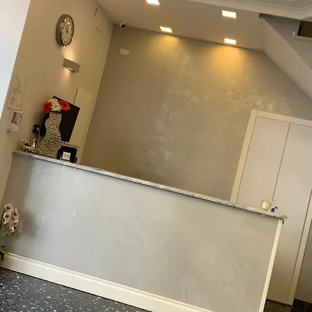 Alessandro Poerio Hotel Nápoles