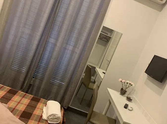 Alessandro Poerio ホテル 3*