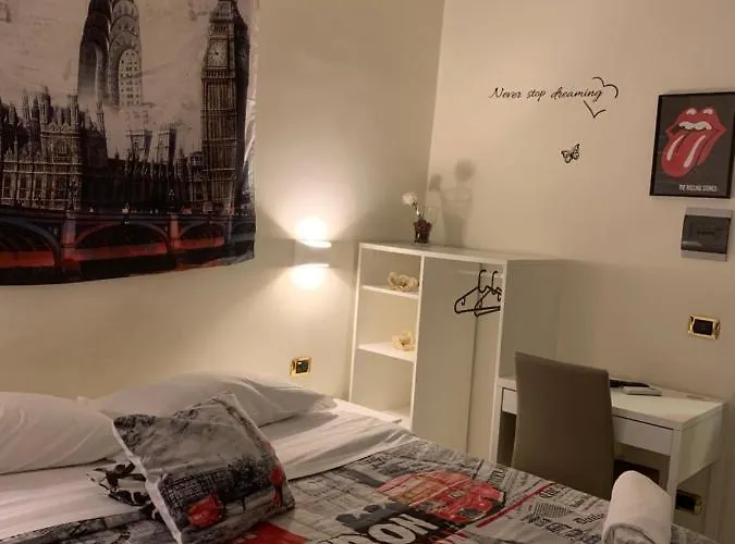 Alessandro Poerio ホテル ナポリ