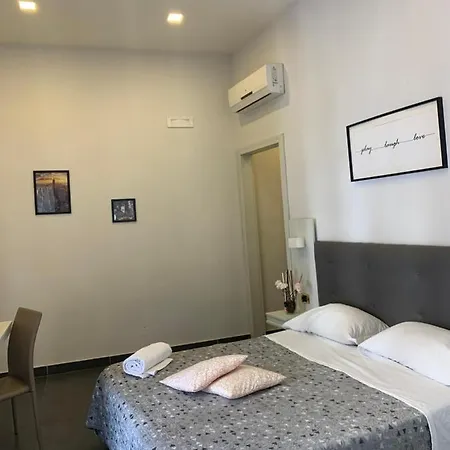 Alessandro Poerio 3* Napoli