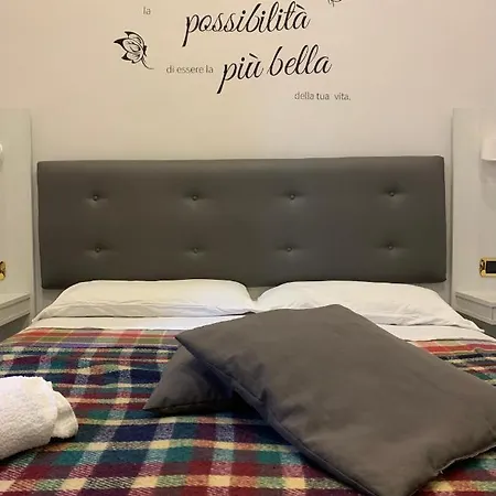 Alessandro Poerio Szálloda Nápoly
