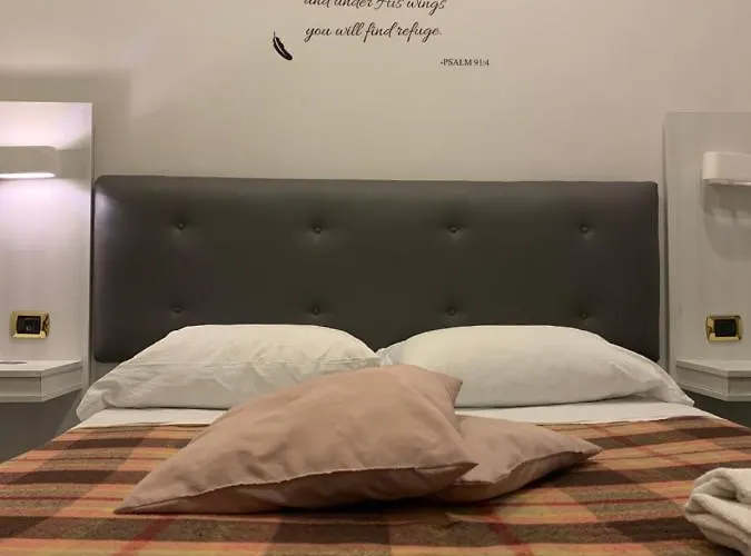 Hotel Alessandro Poerio 3*