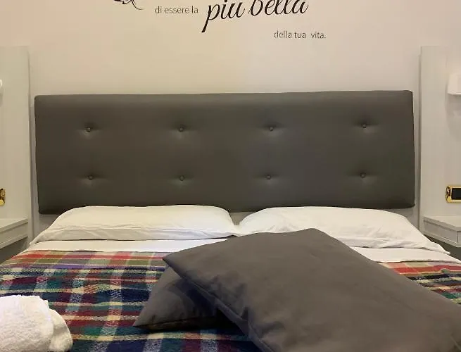 Alessandro Poerio Hotel Neapol