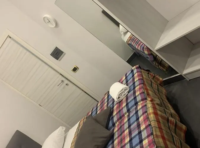 Alessandro Poerio Ξενοδοχείο 3*